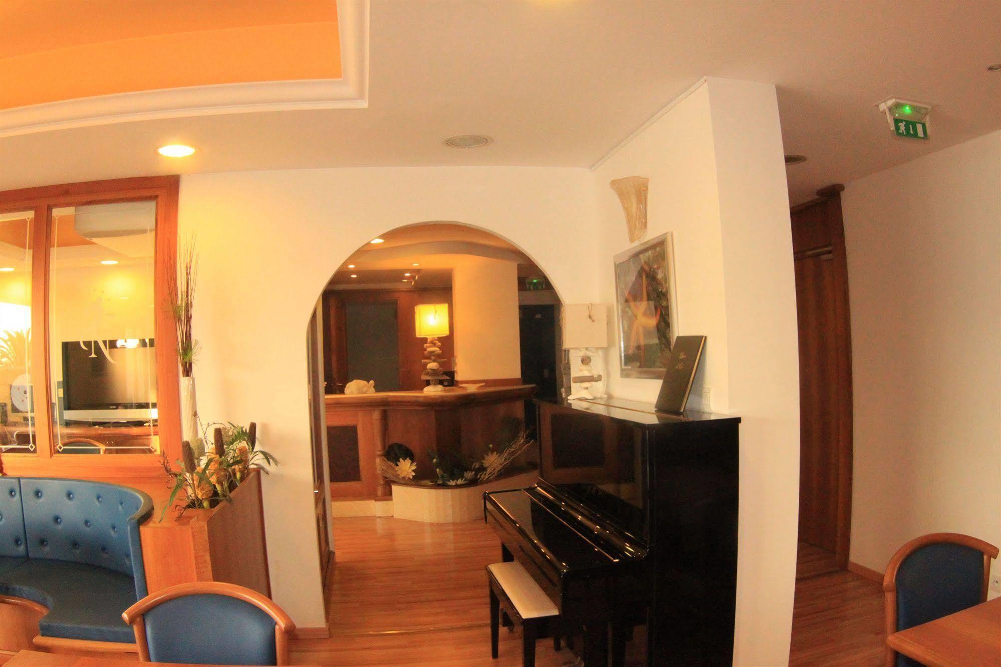 Le Neptune & Spa โพรพริอาโน ภายนอก รูปภาพ