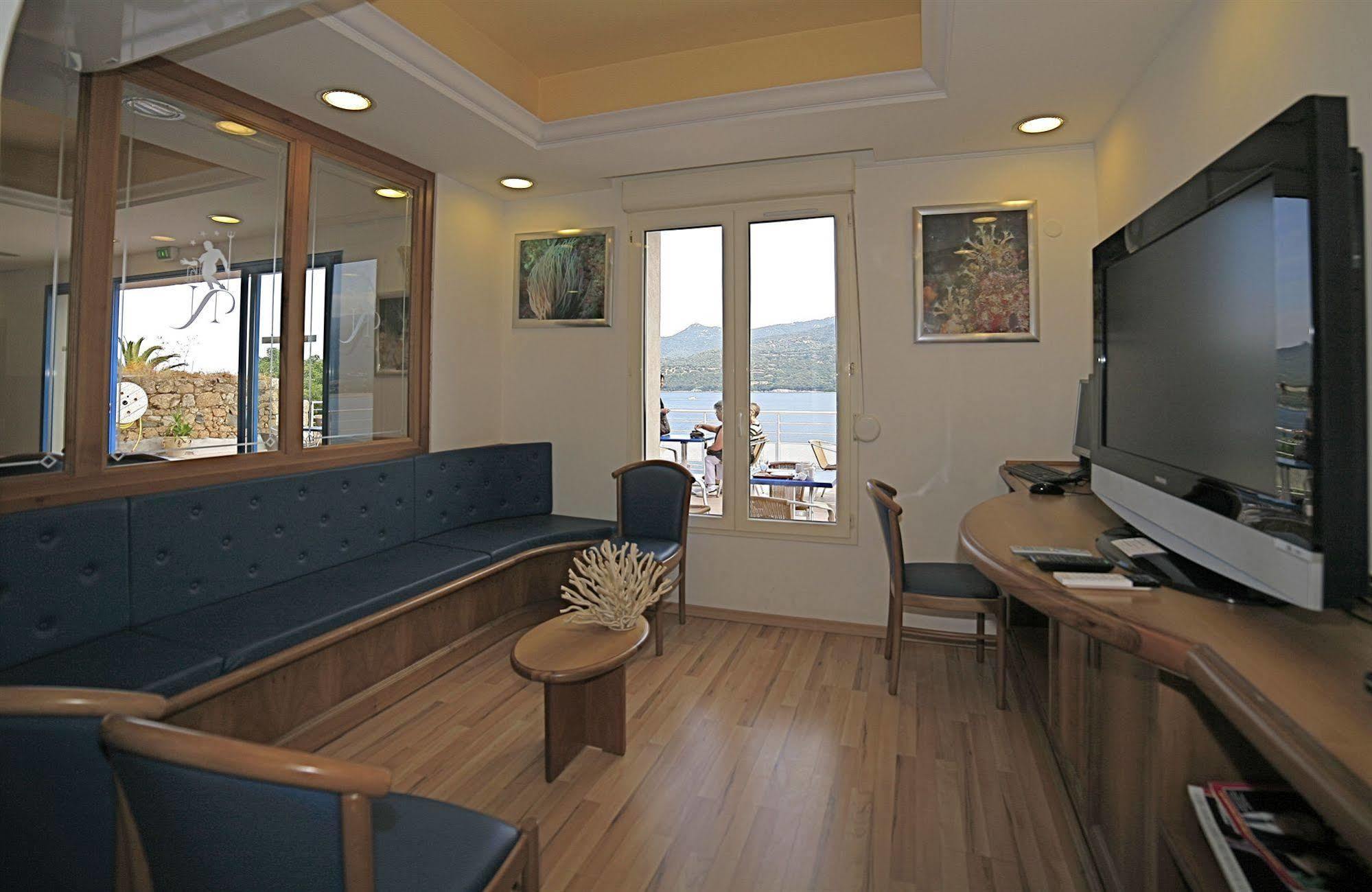 Le Neptune & Spa โพรพริอาโน ภายนอก รูปภาพ